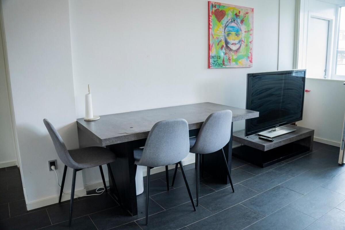 Private In Spacious Copenhagen-based Lägenhet